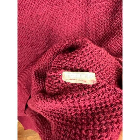 Amercan Eagle Small Red Burgundy Long Sleeve KnitWovern Sweater Tee - Picture 4 of 5